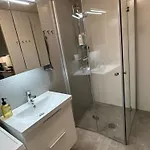 Huoneisto New Renovated *